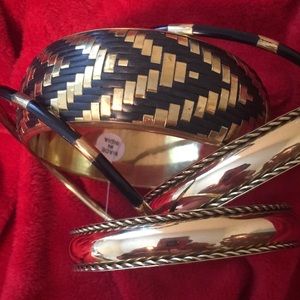 Bangle Sz large or med. select your size